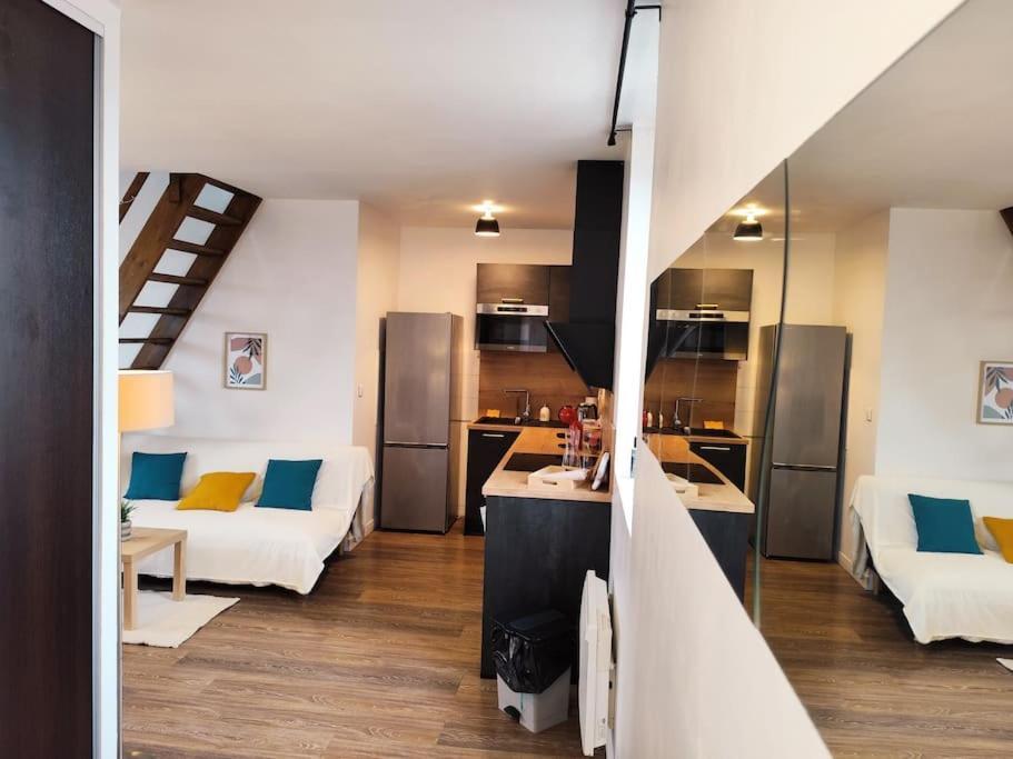 Duplex - Proche Gare & Centre Apartment Compiegne Exterior photo